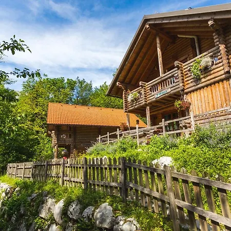 Kamp Koren Апартаменты