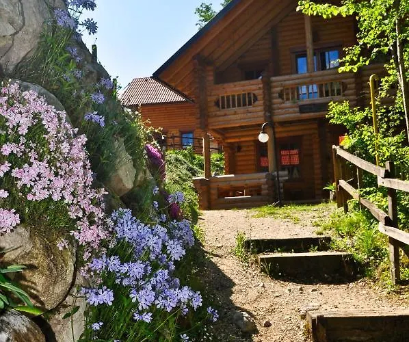 アパート Kamp Koren