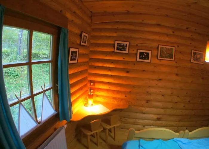 アパート Kamp Koren