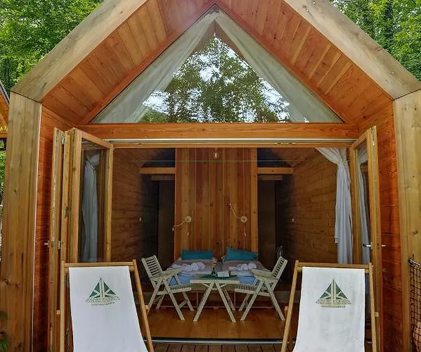 Kamp Koren アパート