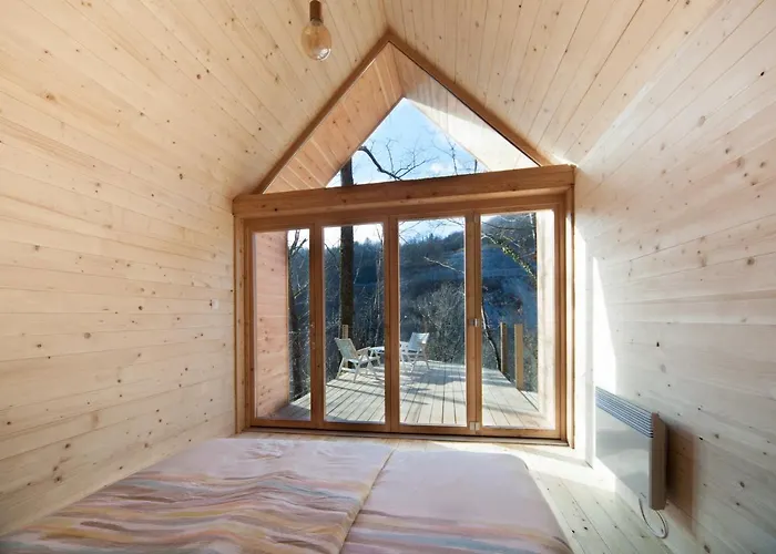 アパート Kamp Koren